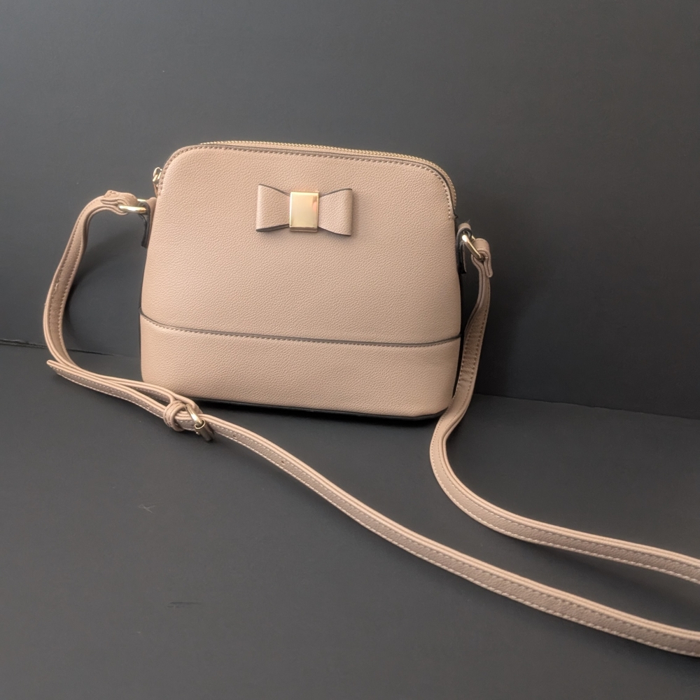 Elegant Beige Crossbody Bag